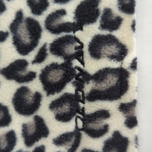 Old Navy Fleece Leopard Print Fringed Scarf Black White 10" x 73" Super Soft - Picture 5 of 10